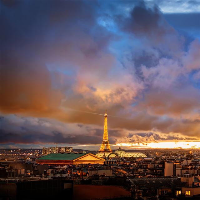 2048x2048 Romantic night in paris - romantic iPad Air Wallpaper