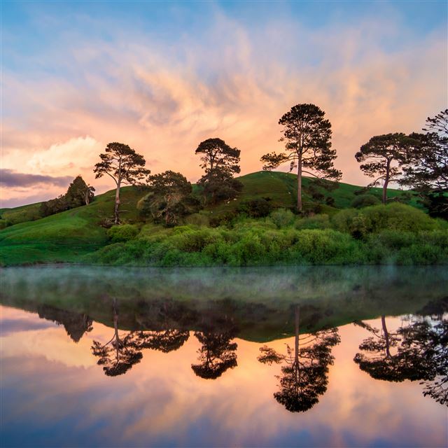 2048x2048 Hobbiton In The Morning - water iPad Air Wallpaper