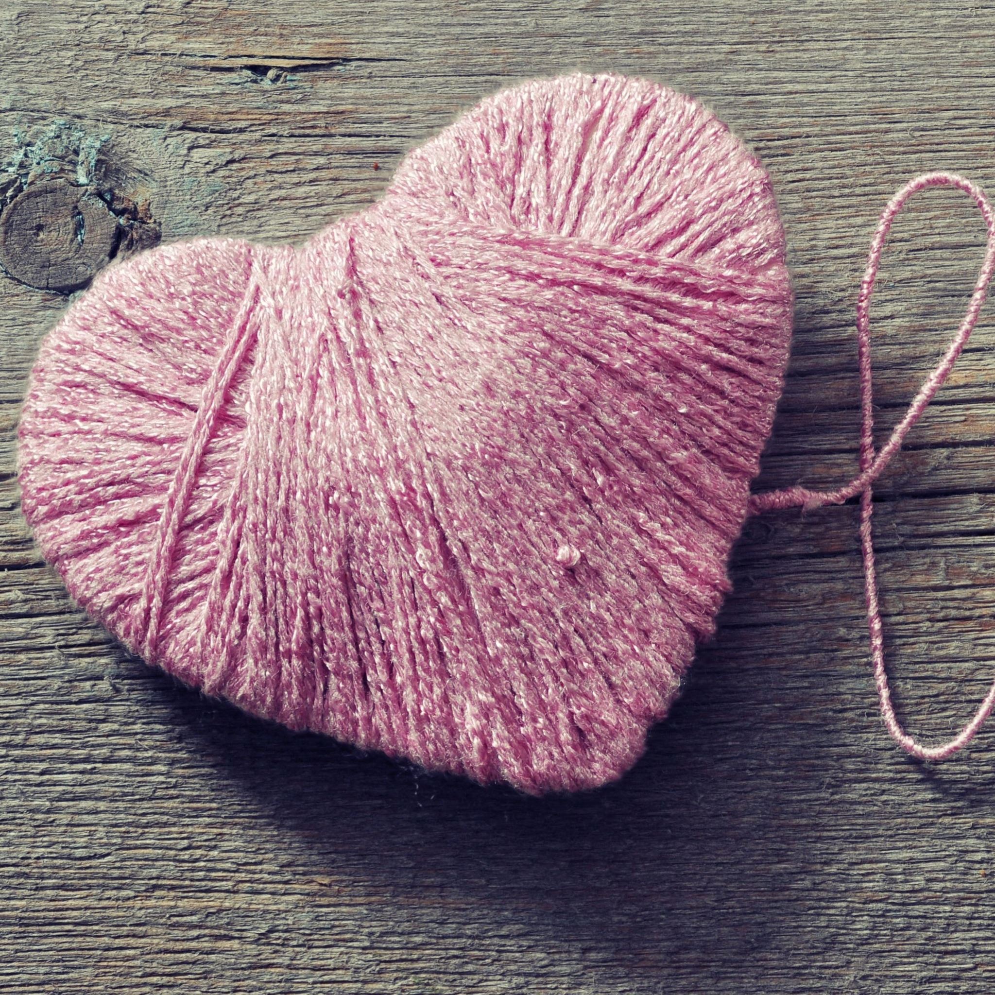 Romance Strings Pink Love Heart iPad Air wallpaper 
