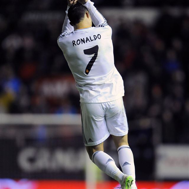 2048x2048 The Pitch Of Ronaldo -  iPad Air Wallpaper