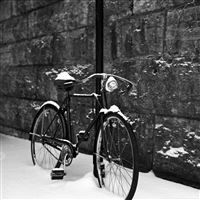 Bicycle in Snow wallpaper