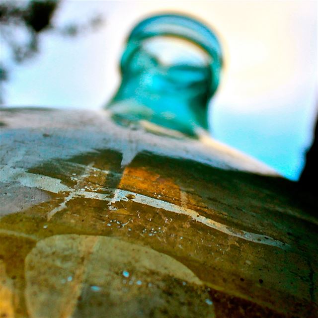 2048x2048 Bottle - bokeh iPad Air Wallpaper