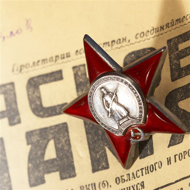 2048x2048 Soviet USSR Red Army Red Star -  iPad Wallpaper