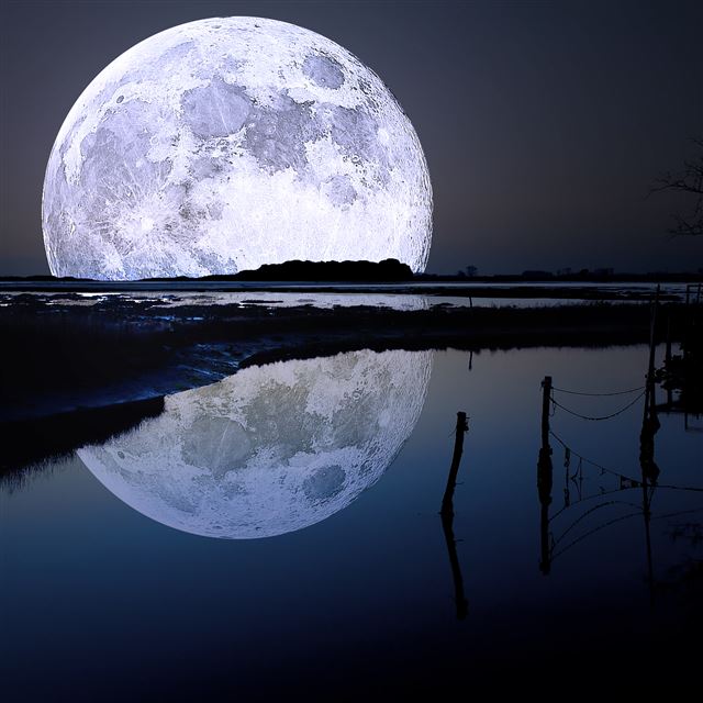 2048x2048 Pure Moonset Moment - reflection iPad Air Wallpaper