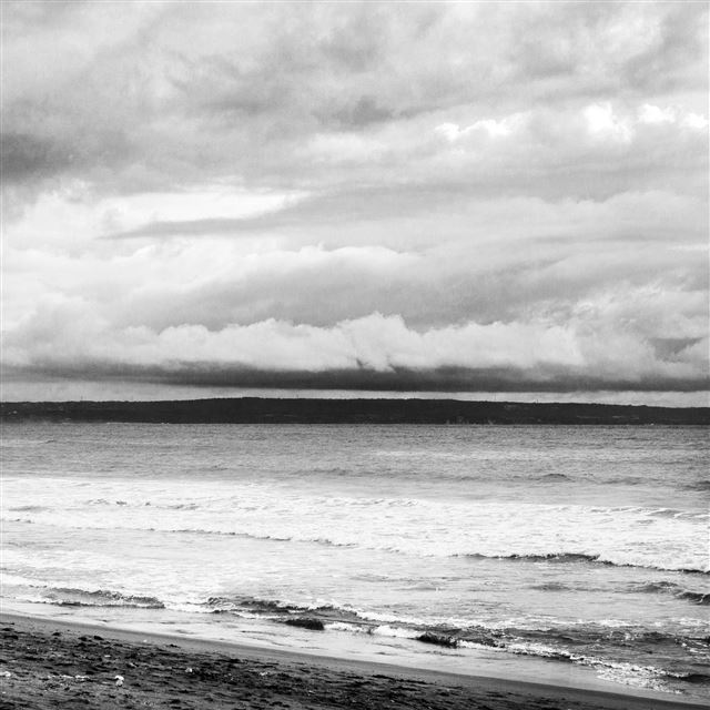 2048x2048 Seaside Beach Landscape Black And White - grayscale iPad Air Wallpaper