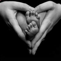 Mother's Day Mom Hand Holdt Baby Foot Love wallpaper