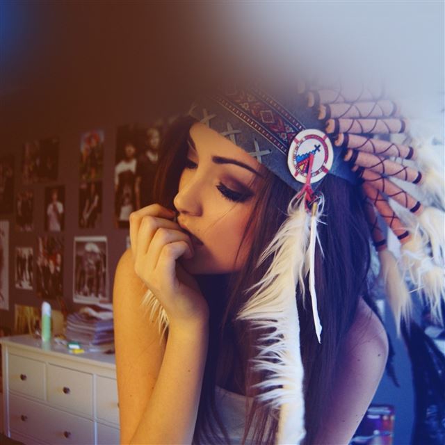 2048x2048 Melanie Iglesias Sexy Indian Costume Model - model iPad Air Wallpaper