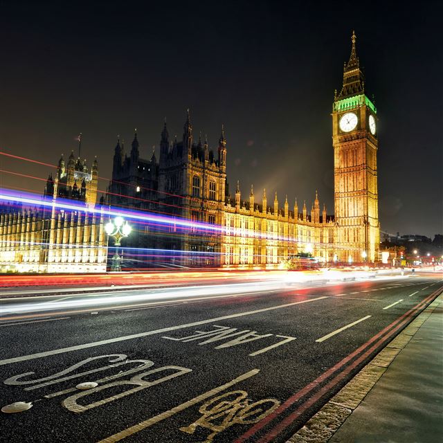 2048x2048 Big Ben London Street City View - view iPad Air Wallpaper