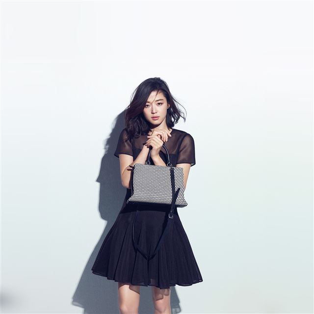 2048x2048 Jun Ji Hyun Actress Kpop Cute Beauty Blue - photography iPad Air Wallpaper
