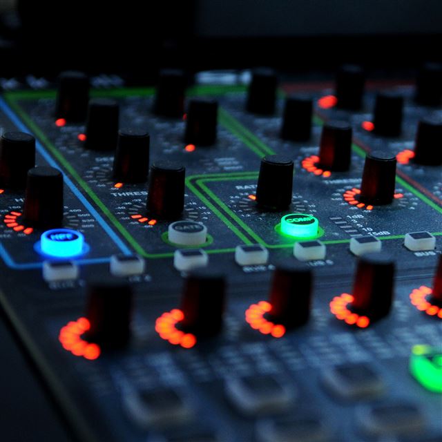 2048x2048 DJ Mixer Llights Controller - light iPad Air Wallpaper