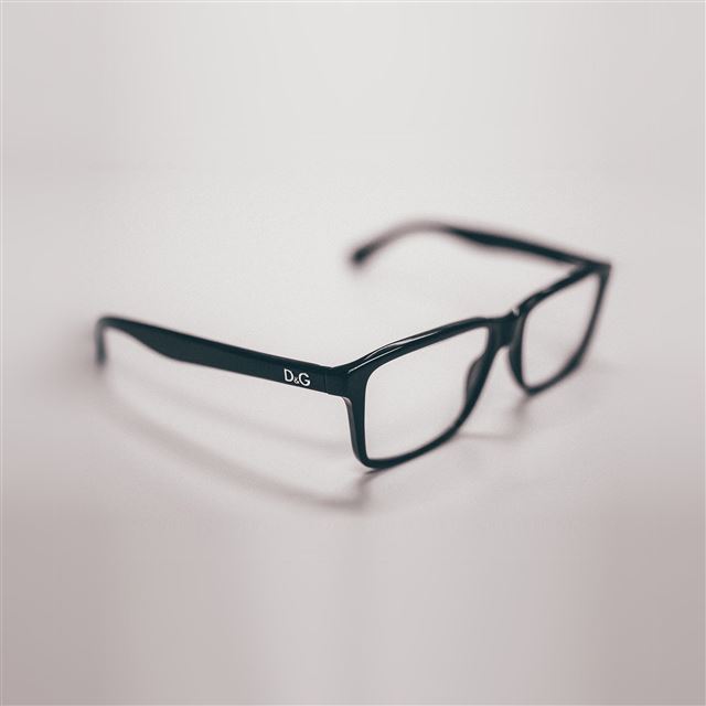 2048x2048 DG Fashion Sunglasses Macro Minimal Art - brand iPad Air Wallpaper
