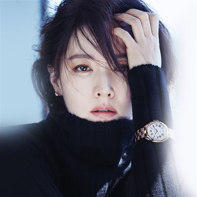2048x2048 Kpop Star Lee Youngae Beauty Film - woman iPad Air Wallpaper