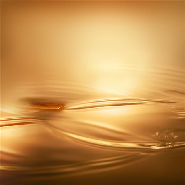 2048x2048 Abstract Pure Ripple Water Surface - shiny iPad Air Wallpaper