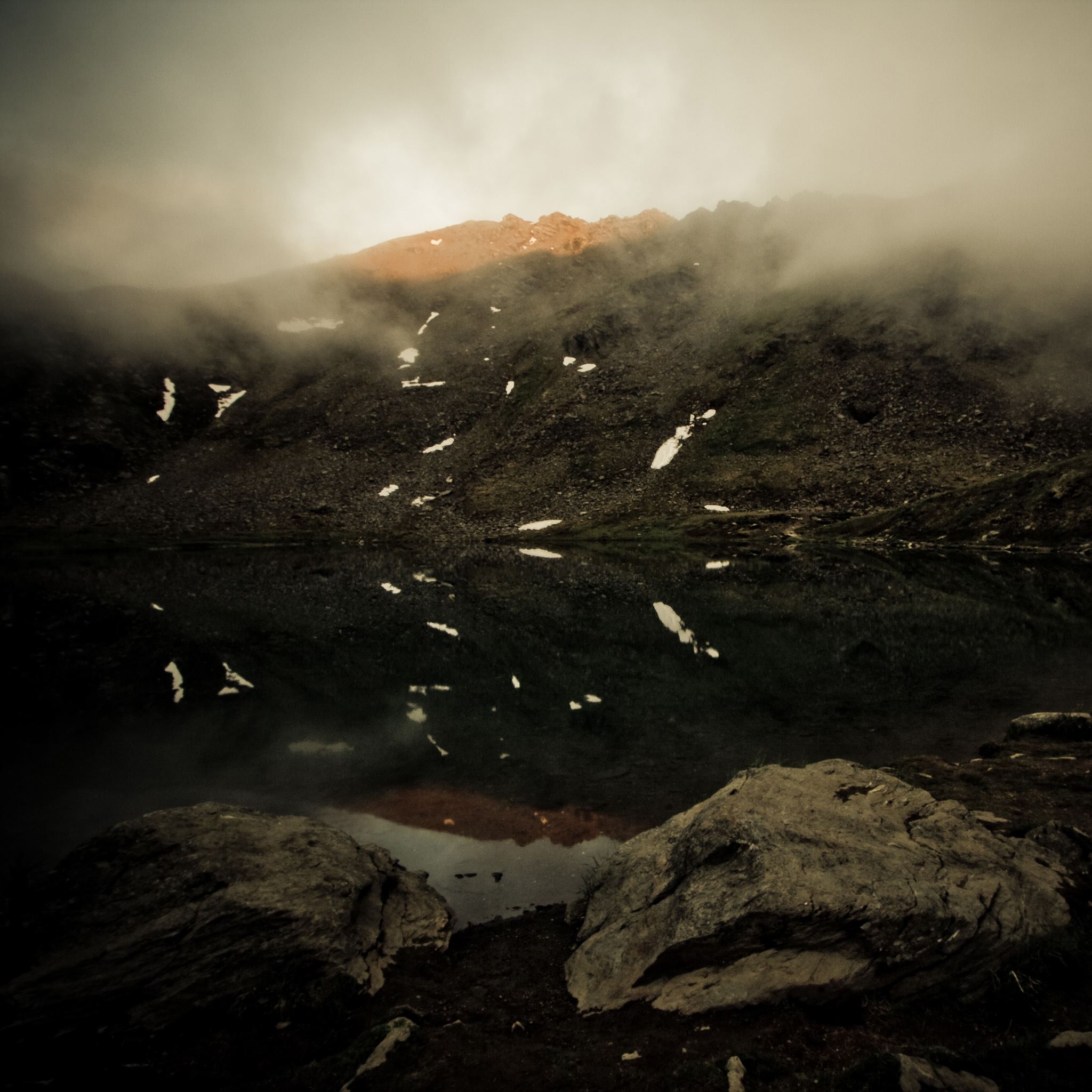 Dark Gloomy Foggy Lake Rock Landscape iPad Air wallpaper 