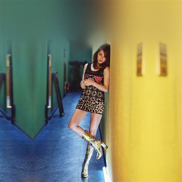 2048x2048 Victoria Vogue Poster Photoshoot Kpop - photoshoot iPad Air Wallpaper
