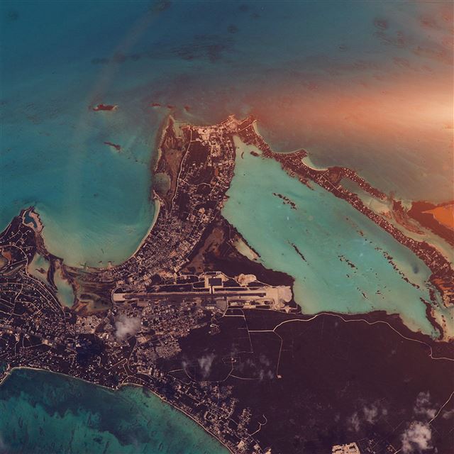 2048x2048 Sky View Earth Blue Sea Nature Flare - view iPad Air Wallpaper