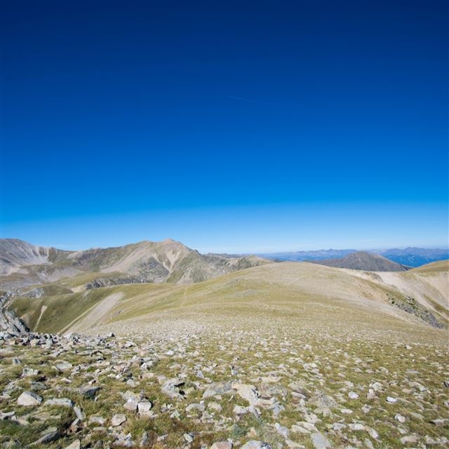 2048x2048 Plain Mountain Horizon - skyscape iPad Air Wallpaper