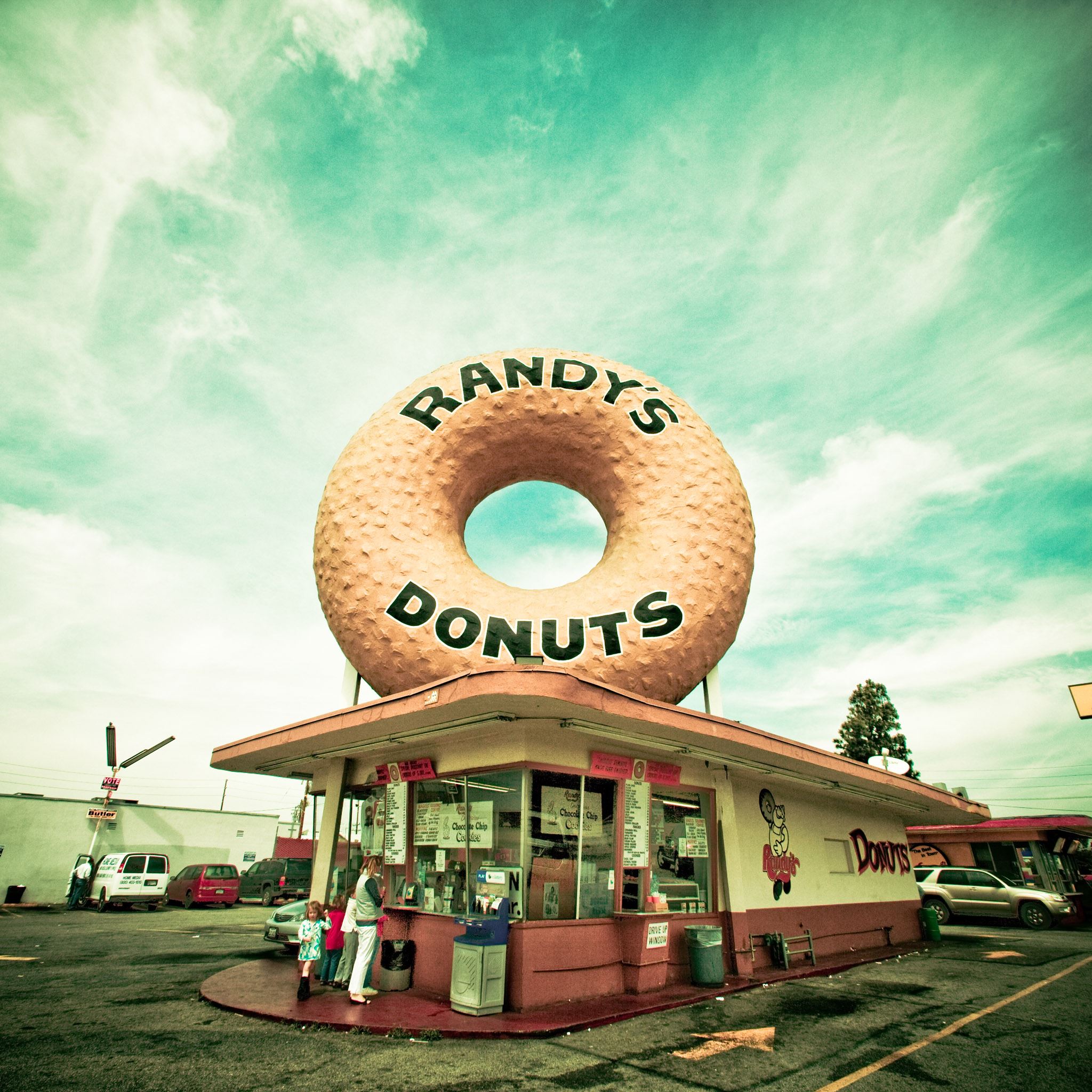 Randys Donuts Shop Street Beside iPad Air wallpaper 