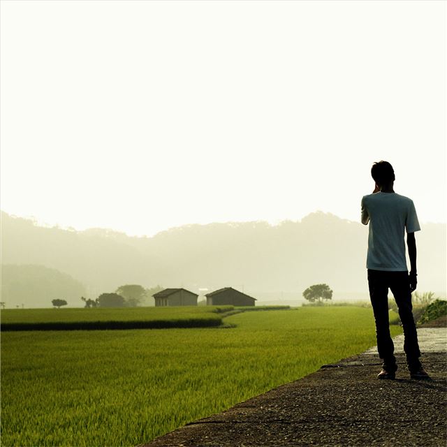 2048x2048 Lonely Country Road Back To - country iPad Air Wallpaper