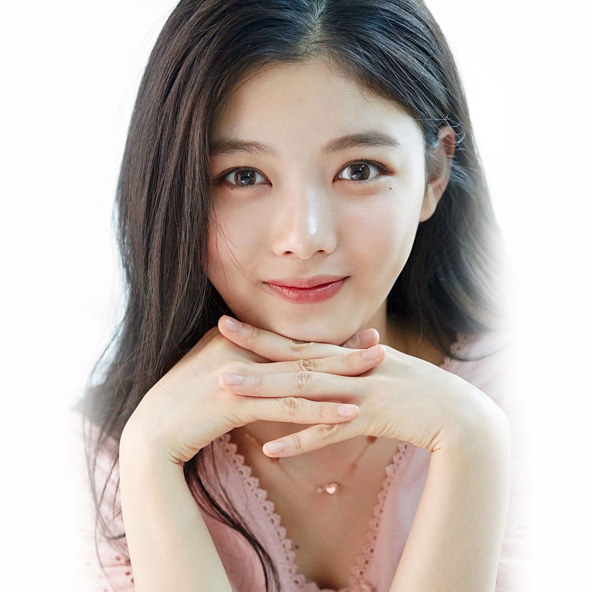 Yoojung Kim Kpop Girl Smile iPad Air wallpaper 