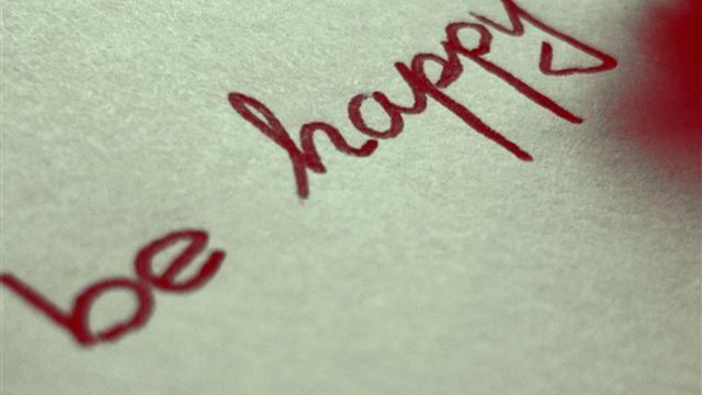 2048x2048 Be Happy Love Handwriting - art iPad Air Wallpaper