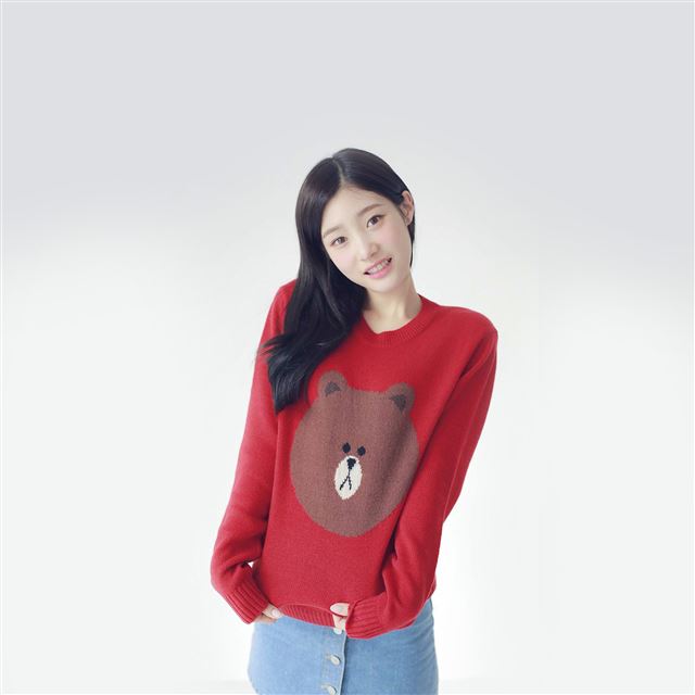 2048x2048 Chaeyeon Girl Kpop Cute - kpop iPad Air Wallpaper