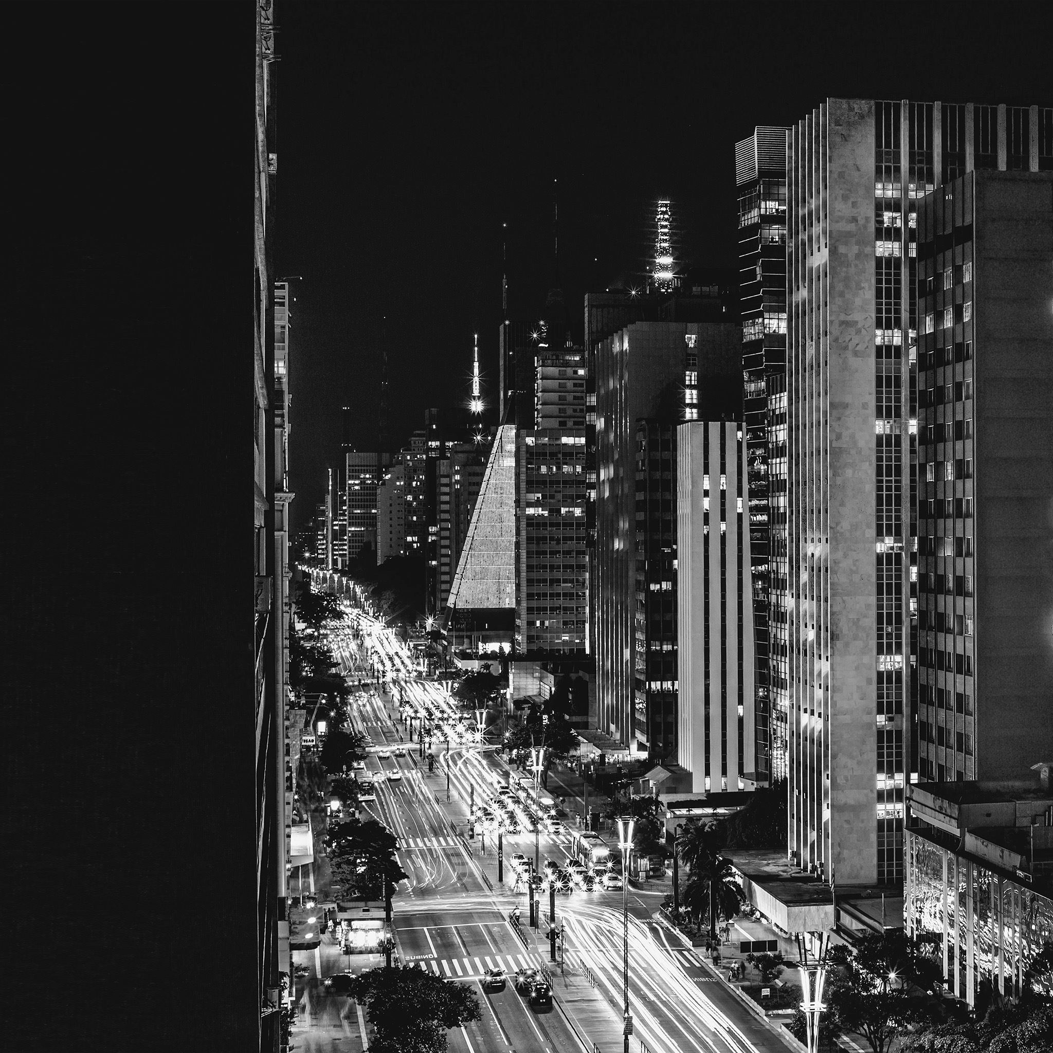 City Night View Urban Street Bw Dark iPad Air wallpaper 