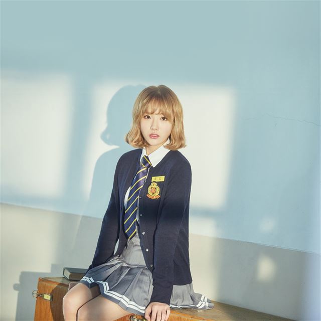 2048x2048 Kpop Young Girl School Beauty - sunlight iPad Air Wallpaper