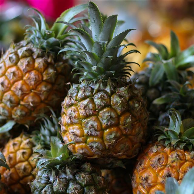 2048x2048 Pineapple Fruit Market - fruit iPad Air Wallpaper