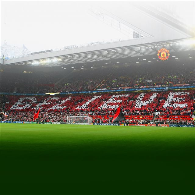 2048x2048 Gymnasium Man Utd Believe -  iPad Air Wallpaper