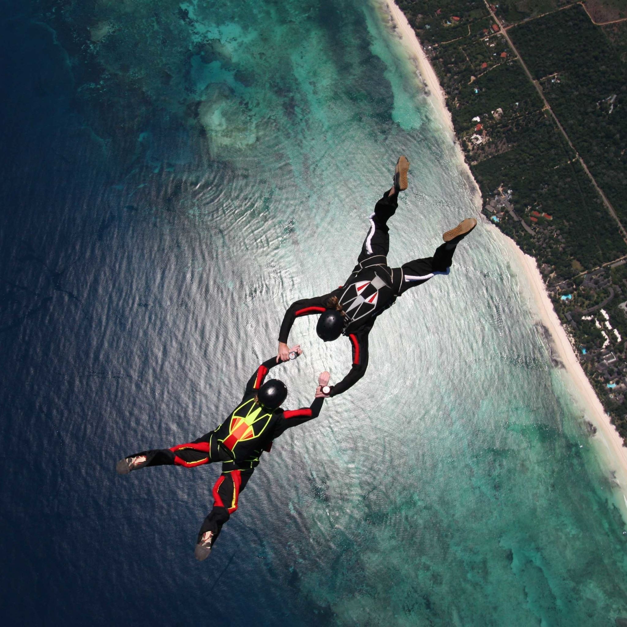 Skydivers Parachuting Stunt iPad Air wallpaper 