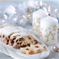 Cake and candles iPad Air wallpaper