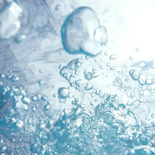 2048x2048 Water bubbles - water iPad Air Wallpaper
