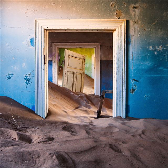 2048x2048 Desert Door - brown iPad Air Wallpaper