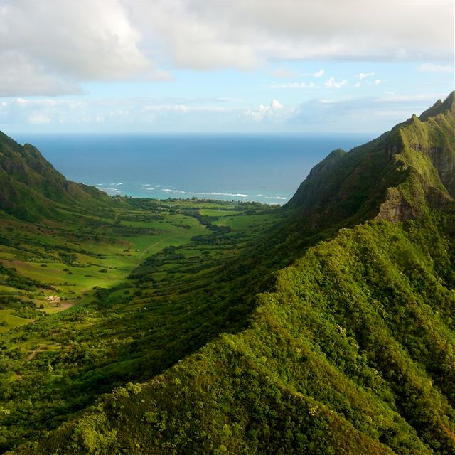 2048x2048 Oahu Valley - sky iPad Air Wallpaper