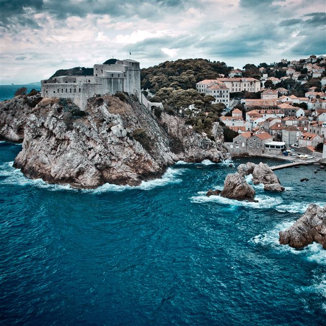 2048x2048 Dubrovnik - water iPad Air Wallpaper