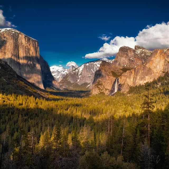 2048x2048 Tunnel View - cloud iPad Air Wallpaper