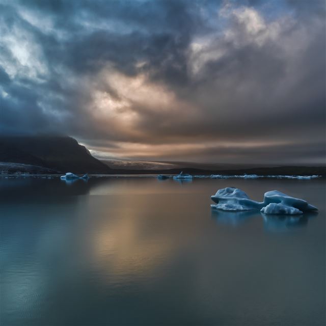 2048x2048 Hielo - water iPad Air Wallpaper