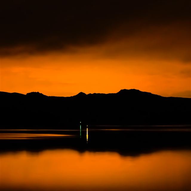 2048x2048 Orange Silhouette - night iPad Air Wallpaper