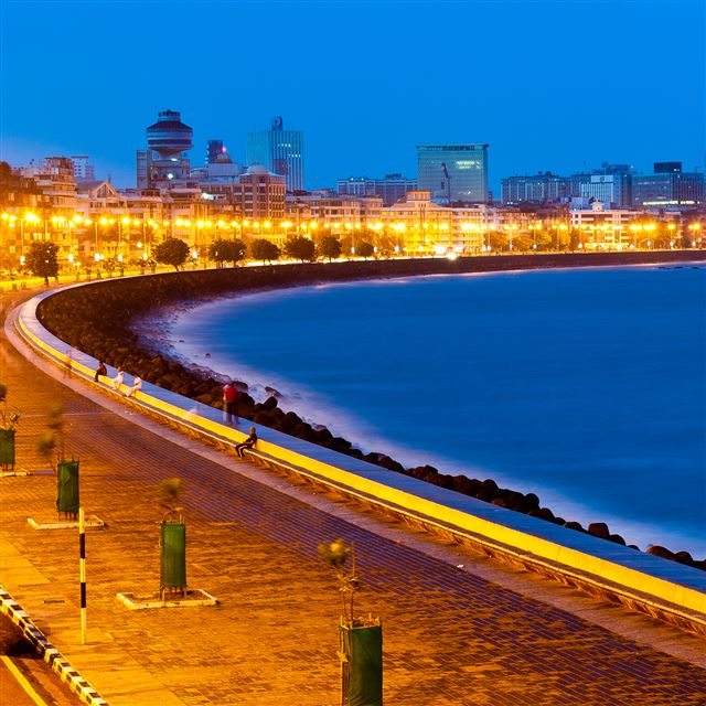 2048x2048 Marine Drive - night iPad Air Wallpaper