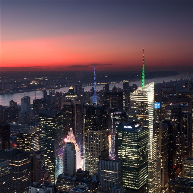 2048x2048 Times Square - light iPad Air Wallpaper
