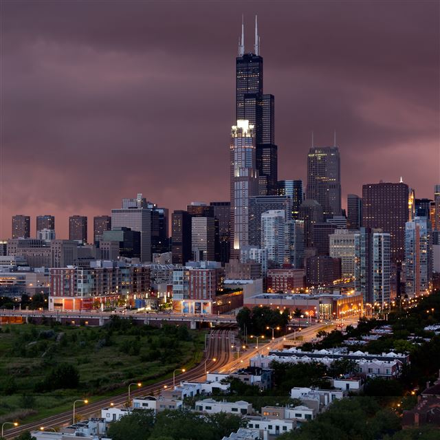 2048x2048 Sunset and Storm in Chicago - light iPad Air Wallpaper