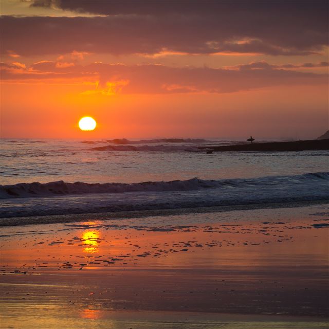 2048x2048 Surfing on a Sunset - ocean iPad Air Wallpaper