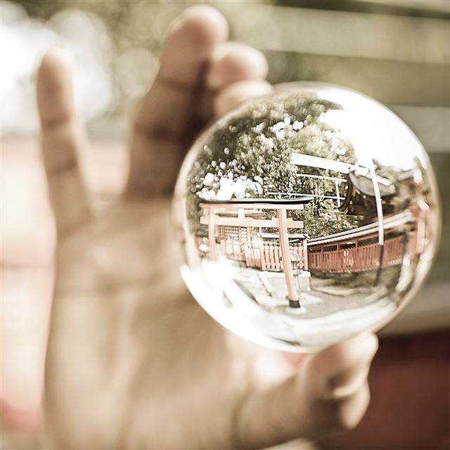 2048x2048 Glass Ball - glass iPad Air Wallpaper