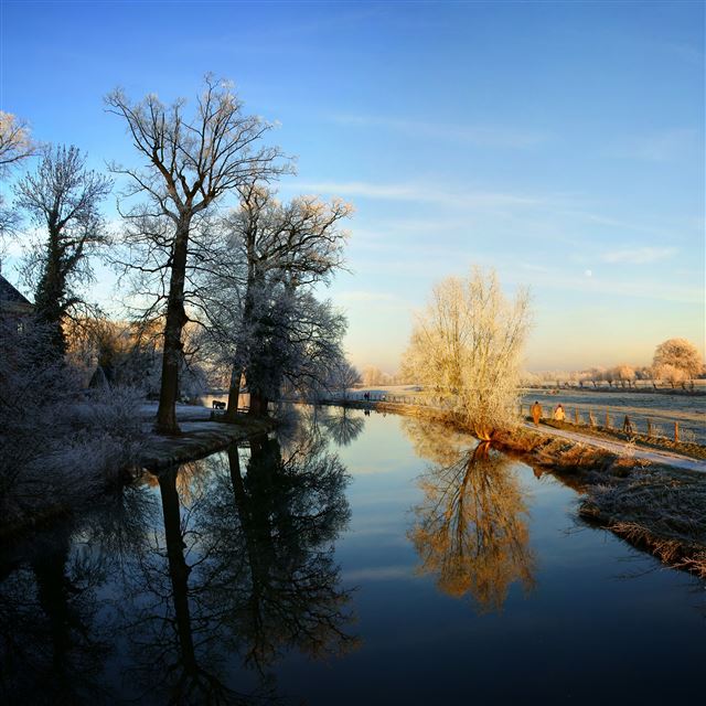 2048x2048 Winter Kromme Rijn - road iPad Air Wallpaper
