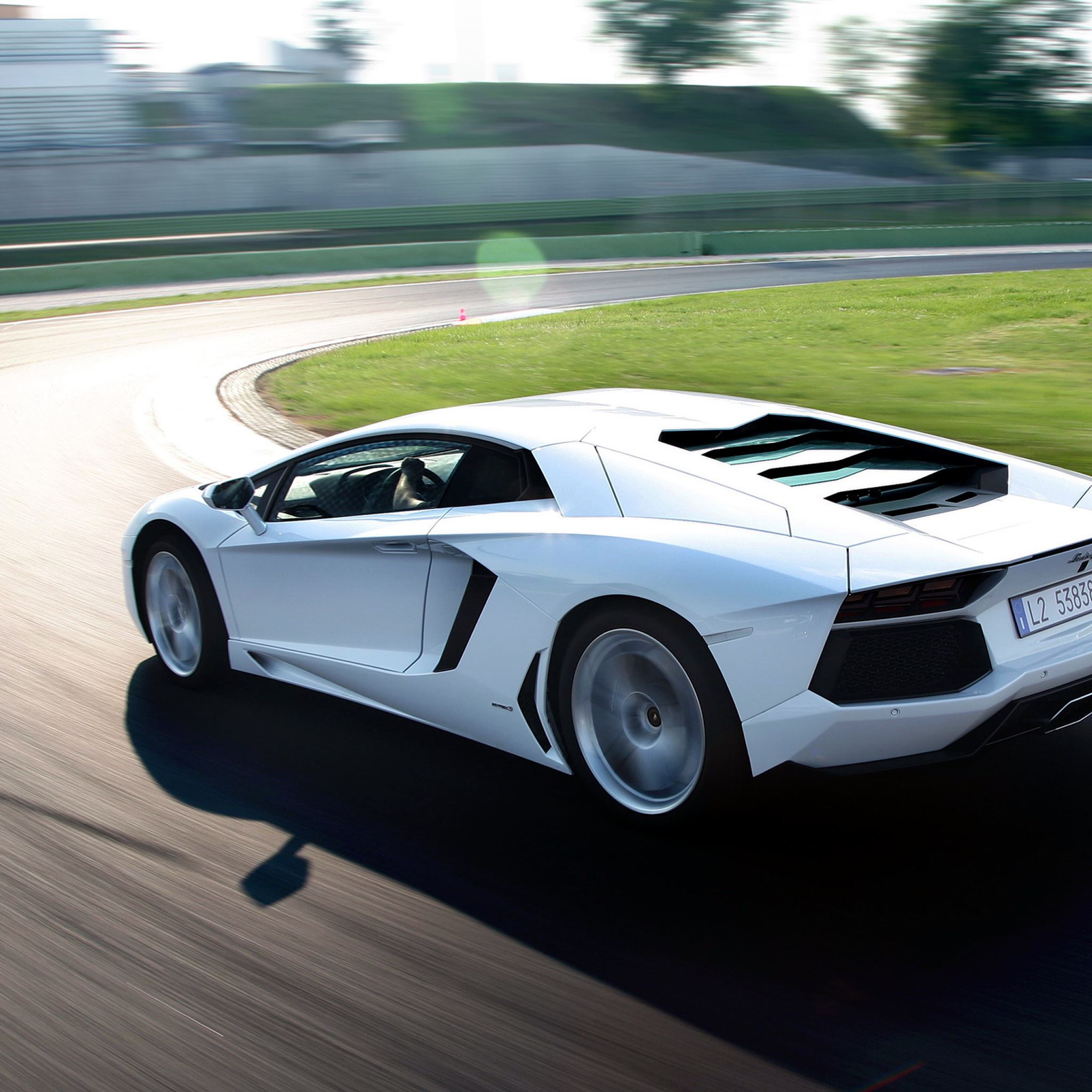 Lamborghini Aventador iPad Air Wallpapers Free Download