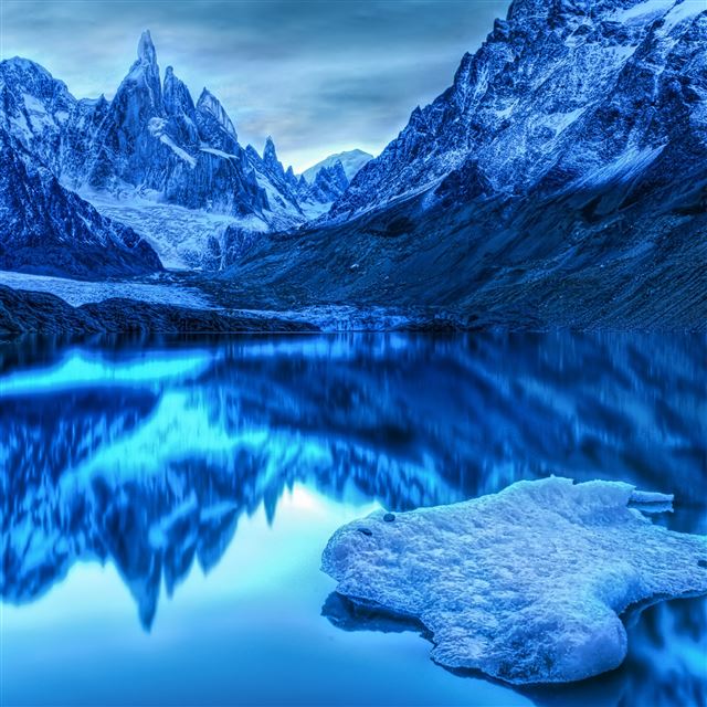 2048x2048 Cold landscape - black iPad Air Wallpaper