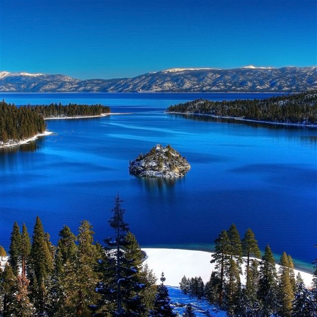 2048x2048 Emerald bay - island iPad Air Wallpaper
