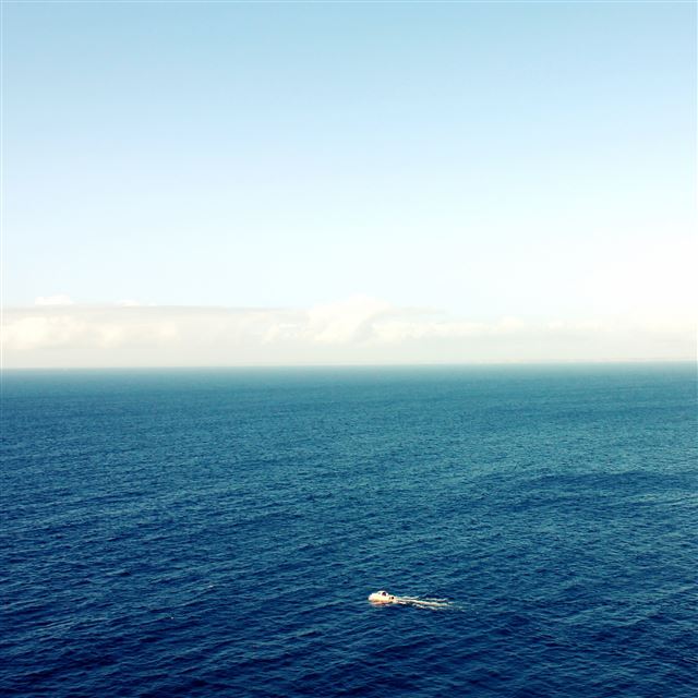 2048x2048 Sea 10 - ship iPad Air Wallpaper