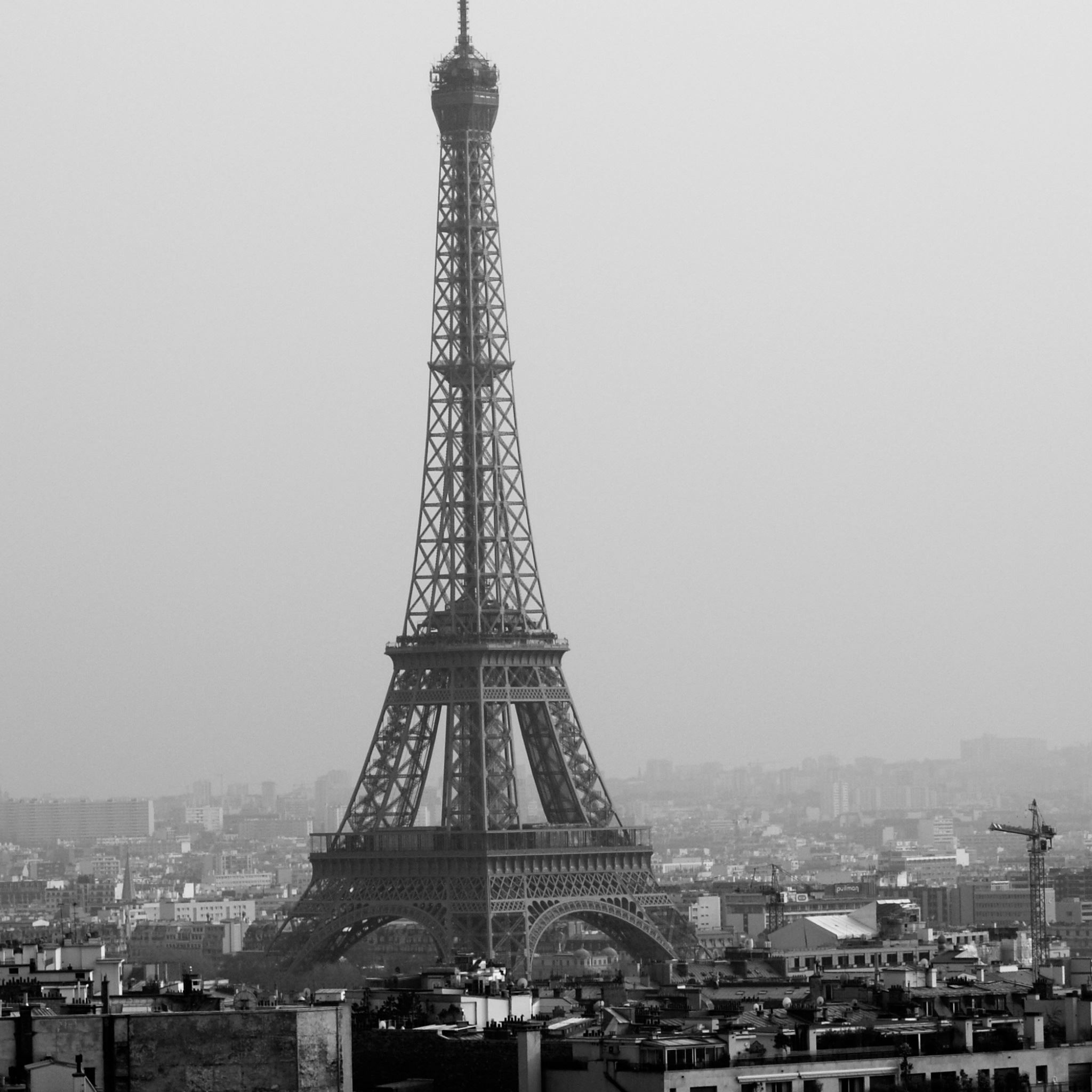 Tower Eiffel Black And White  iPad Air wallpaper 